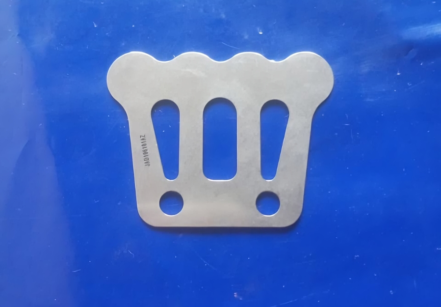 discharge-valve-reed-06e-with-webbed-fingers